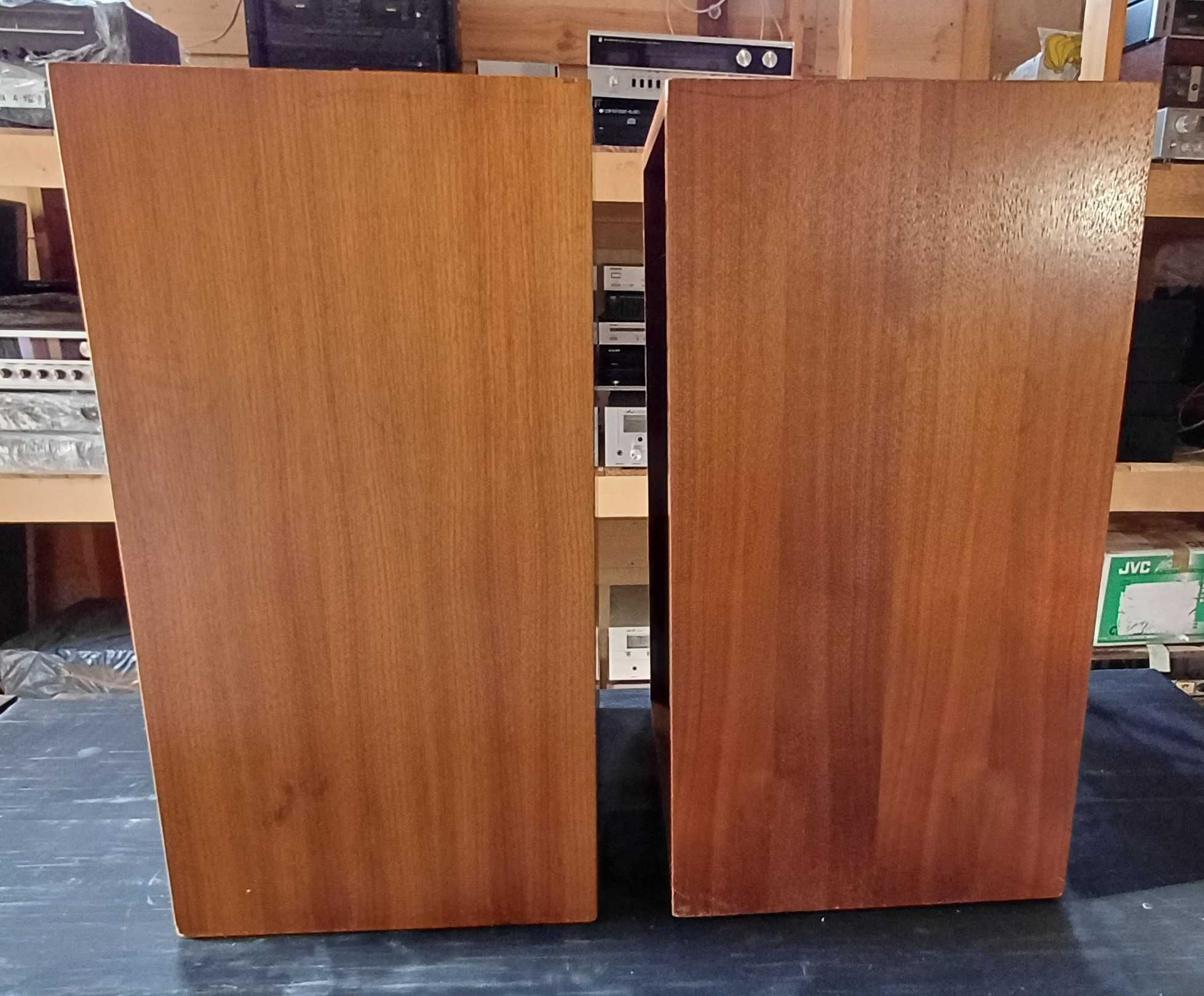 Kolumny głośnikowe REVOX AX5-4