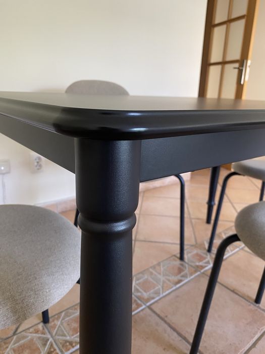 Mesa de jantar preta IKEA – NOVA, nunca usada!