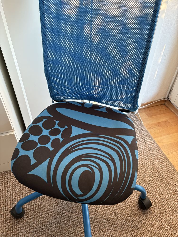 Krzesło obrotowe dla dziecka IKEA TORBJORN niebieskie