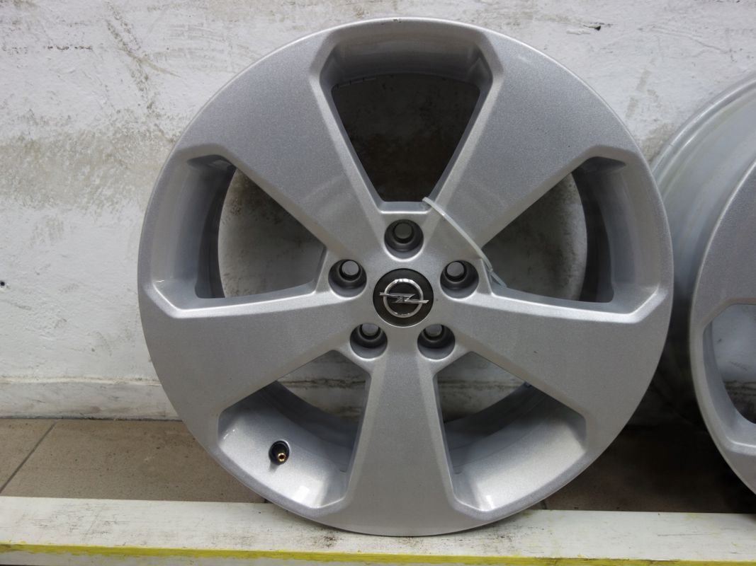 17/5x105 Felgi aluminiowe Opel Astra J Astra K Mokka