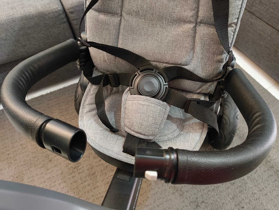 Triciclo KINDERKRAFT ajustável