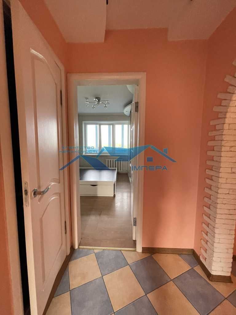 Продам 4к квартиру на Леваді