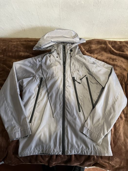 Вітровка Arcteryx b/y