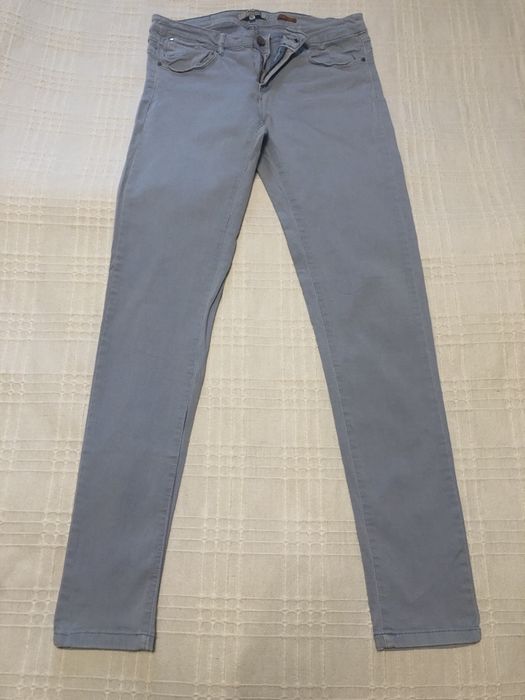 Błękitne jeansy push up