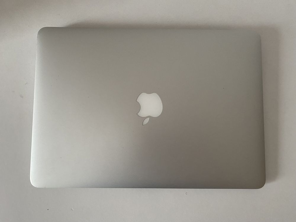 Macbook air 13 em otimo estado