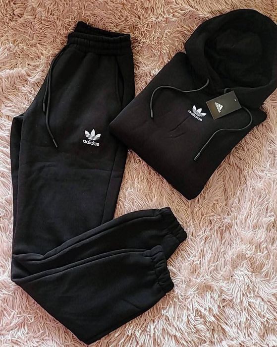 Nowe komplety dresowe  damskie Nike S-XL