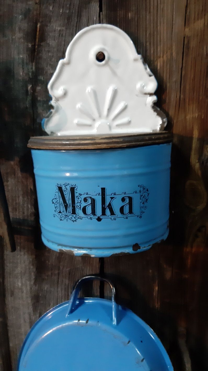 Zabytkowy emaliowany pojemnik na make.Solniczka.