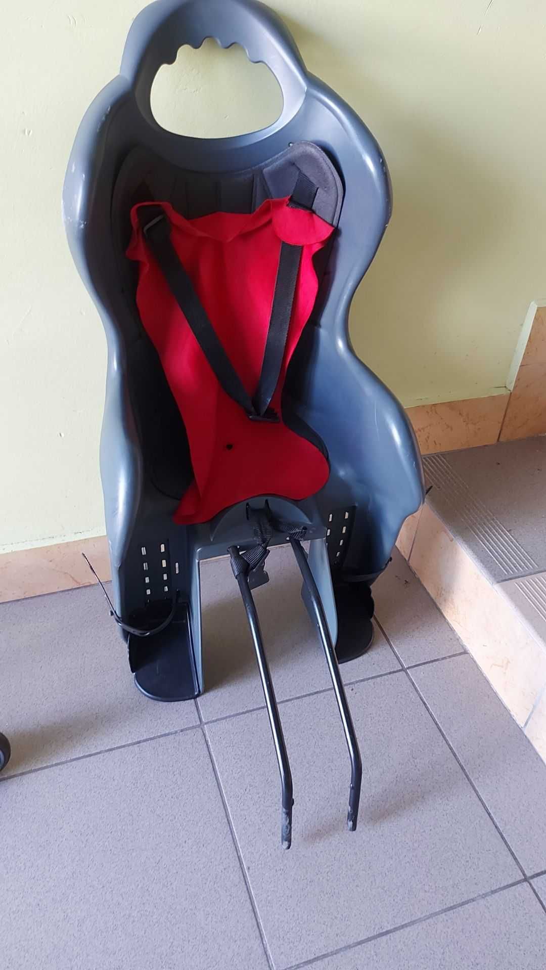 Sprzedam dziecięcy fotelik rowerowy.