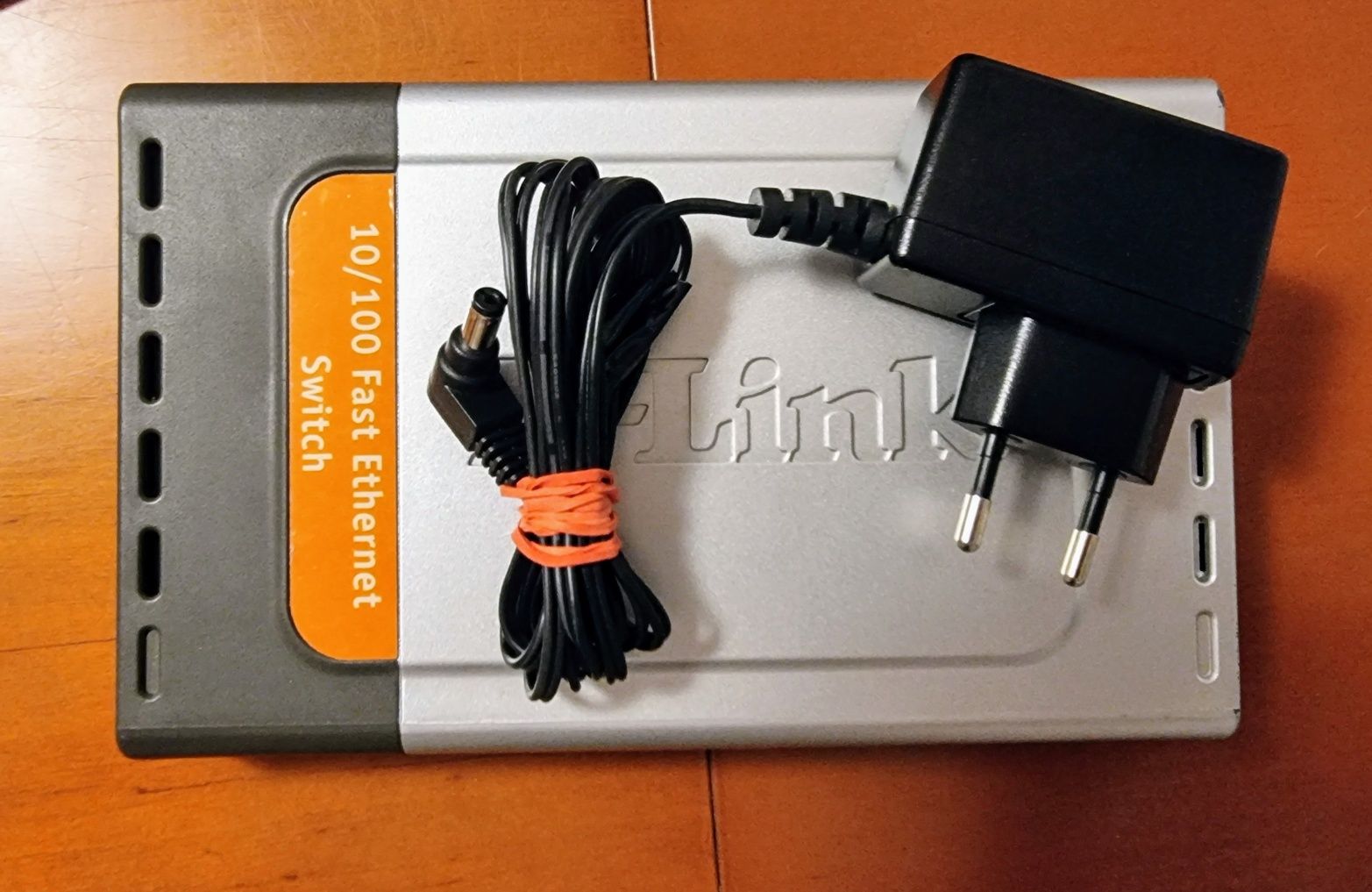 Коммутатор Switch D-Link DES-1008D