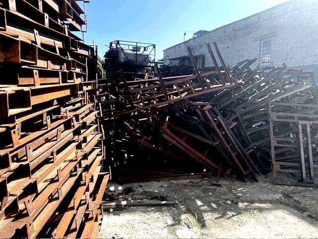 МЕТАЛ кутник різної товщини