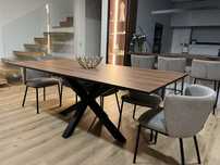 Mesa de jantar com pes estrela