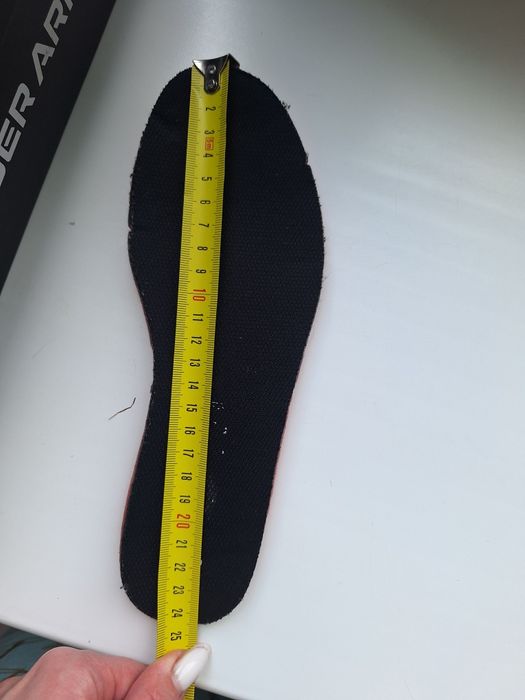 Кросівки  Under Armour  38 р