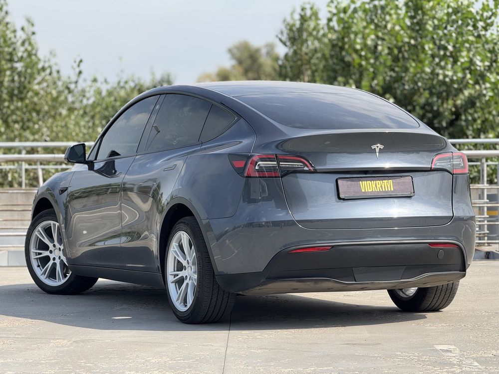 Tesla Model Y Long Range Dual Motor 2022 року, 82кВт, 28т.км.
