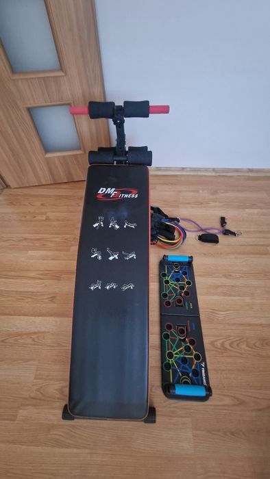 Ławeczka do brzuszków + gumy oporowe i deska do pompek