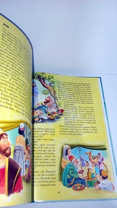 A Bíblia Contada ais Mais Pequenos