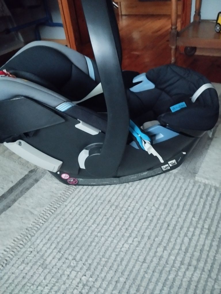 Wózek bugaboo  plus fotelik/nosidło cybex