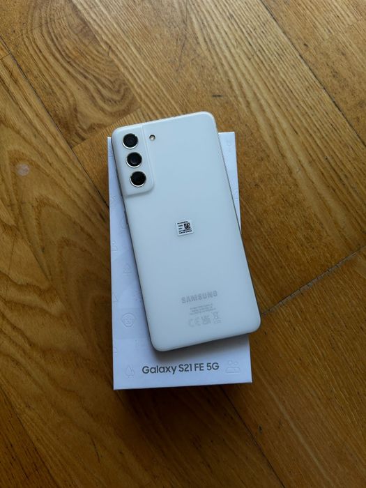 Samsung Galaxy S21 FE 5G 128/6 GB biały – Stan bardzo dobry
