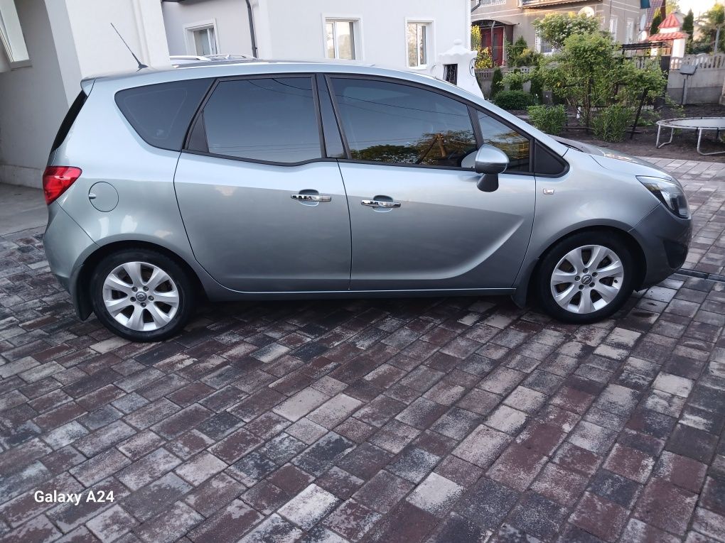 Продам Opel Meriva