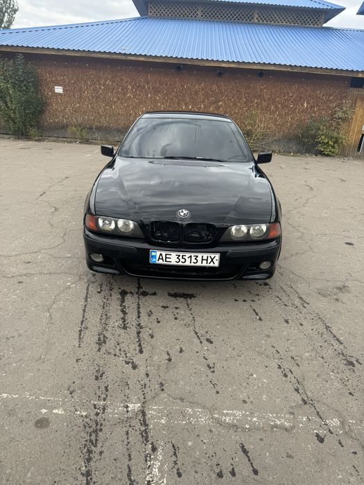 Продам е39 2,8 газ/бенз