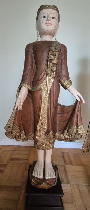 Conjunto de Estátuas Decorativas Orientais em Madeira