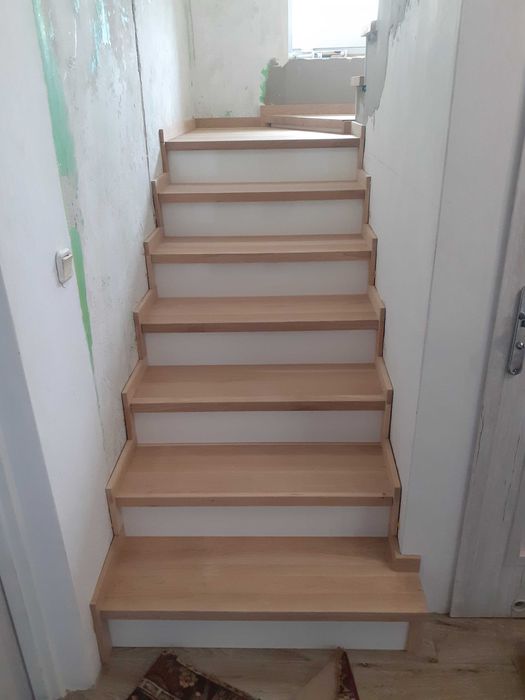 Stopnie, trepy sosnowe