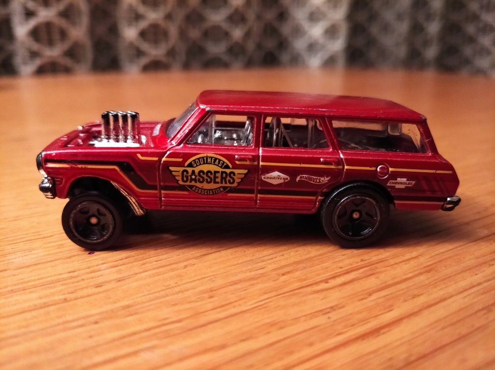 Hot Wheels модель '64 Chevrolet Nova Gasser (7 см)