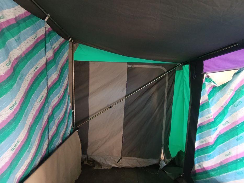 Auto tenda(atrelado tenda)