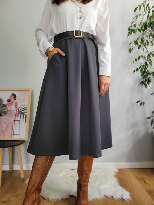 Długa grafitowa spódnica z kieszeniami rozkloszowana maselkowa pasek