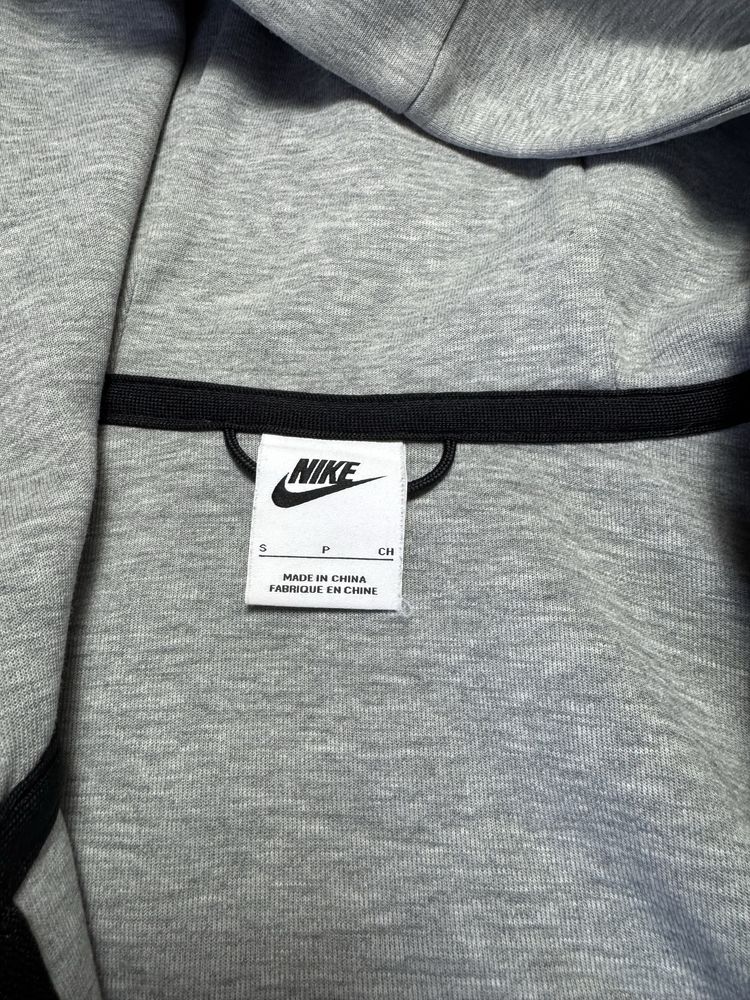 Nike Tech Fleece олімпійка розмір С-М