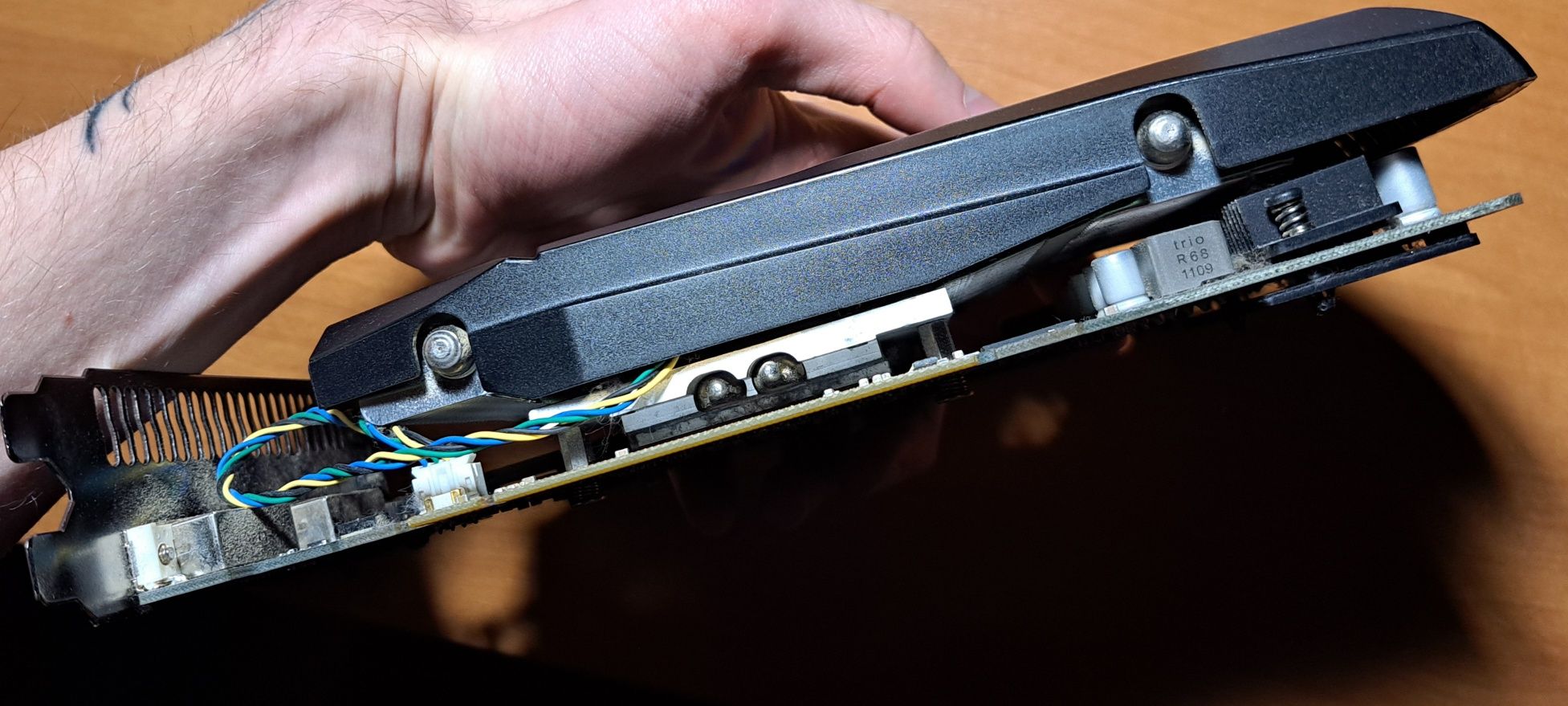 ASUS GeForce GTX 560 DirectCU Відеокарта. Видеокарта