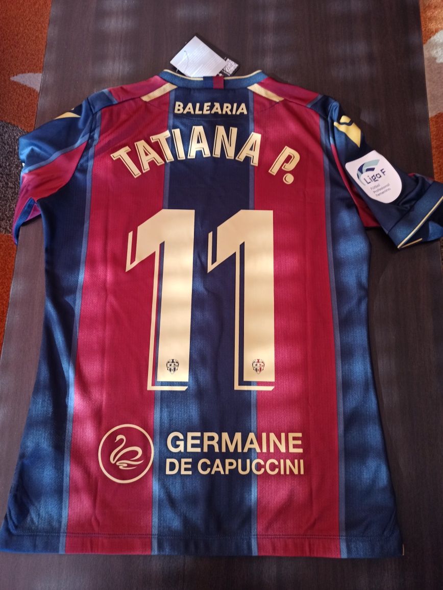 Camisola oficial Levante UD com a personalização Tatiana P. | 11