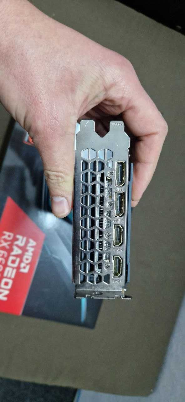 Radeon RX 6600 XT EAGLE 8GB GDDR6 (3 кулера)