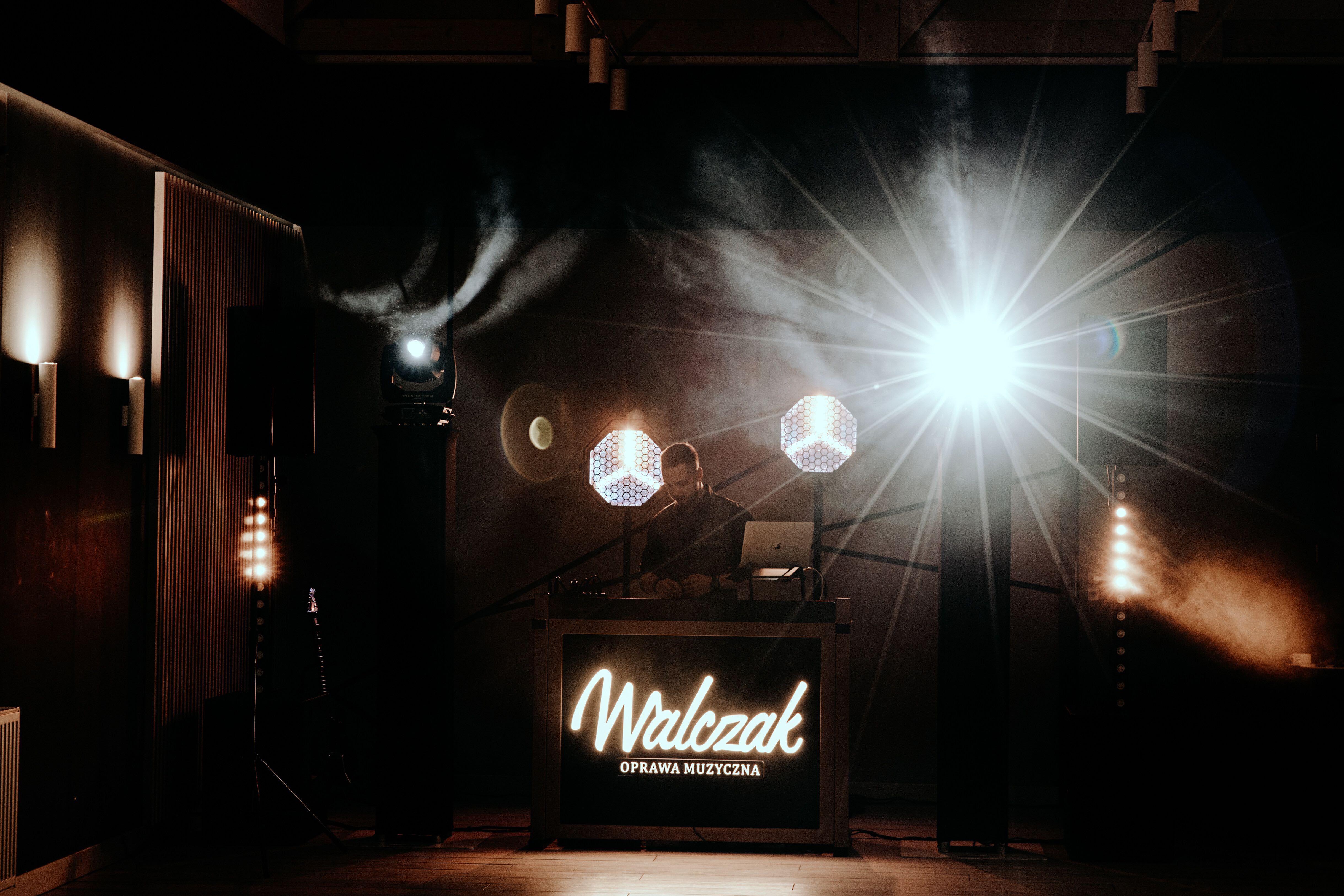 DJ na wesele, urodziny, event | gitarzysta | Oprawa Muzyczna Walczak