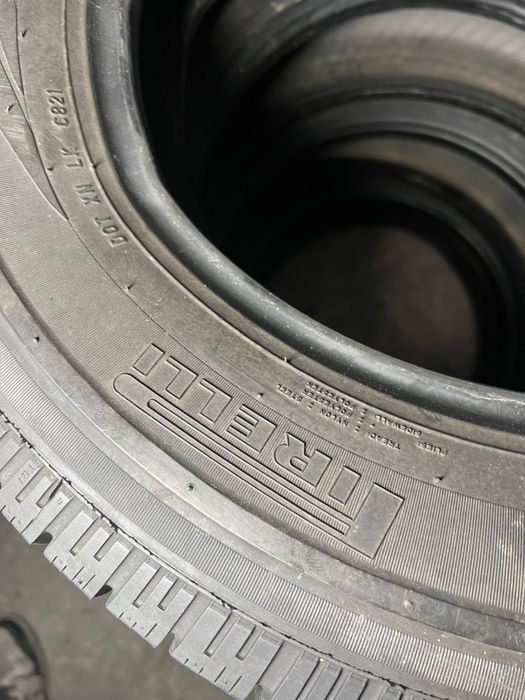 Pirelli 215/65/16 комплект зимних шин 7.1мм
