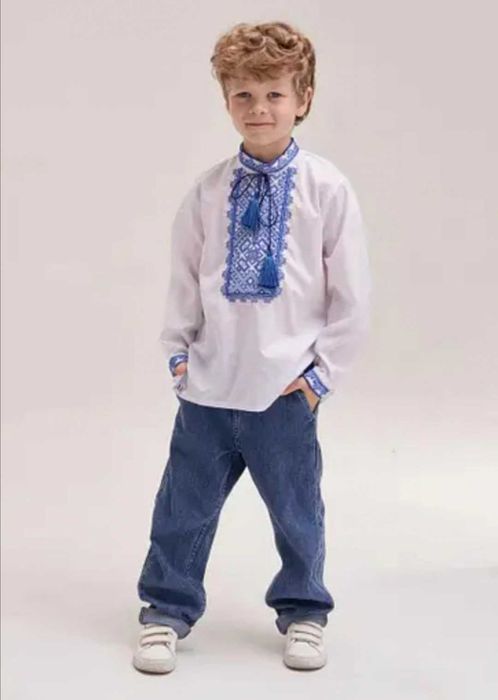 Нова вишиванка хлопчику, 10-11 років.