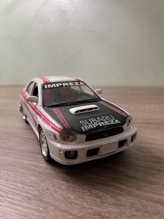 Модель Maisto 1:24 SUBARU Impreza WRX