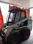 Bobcat 751 Usada com garfos e rampas de alumínio.