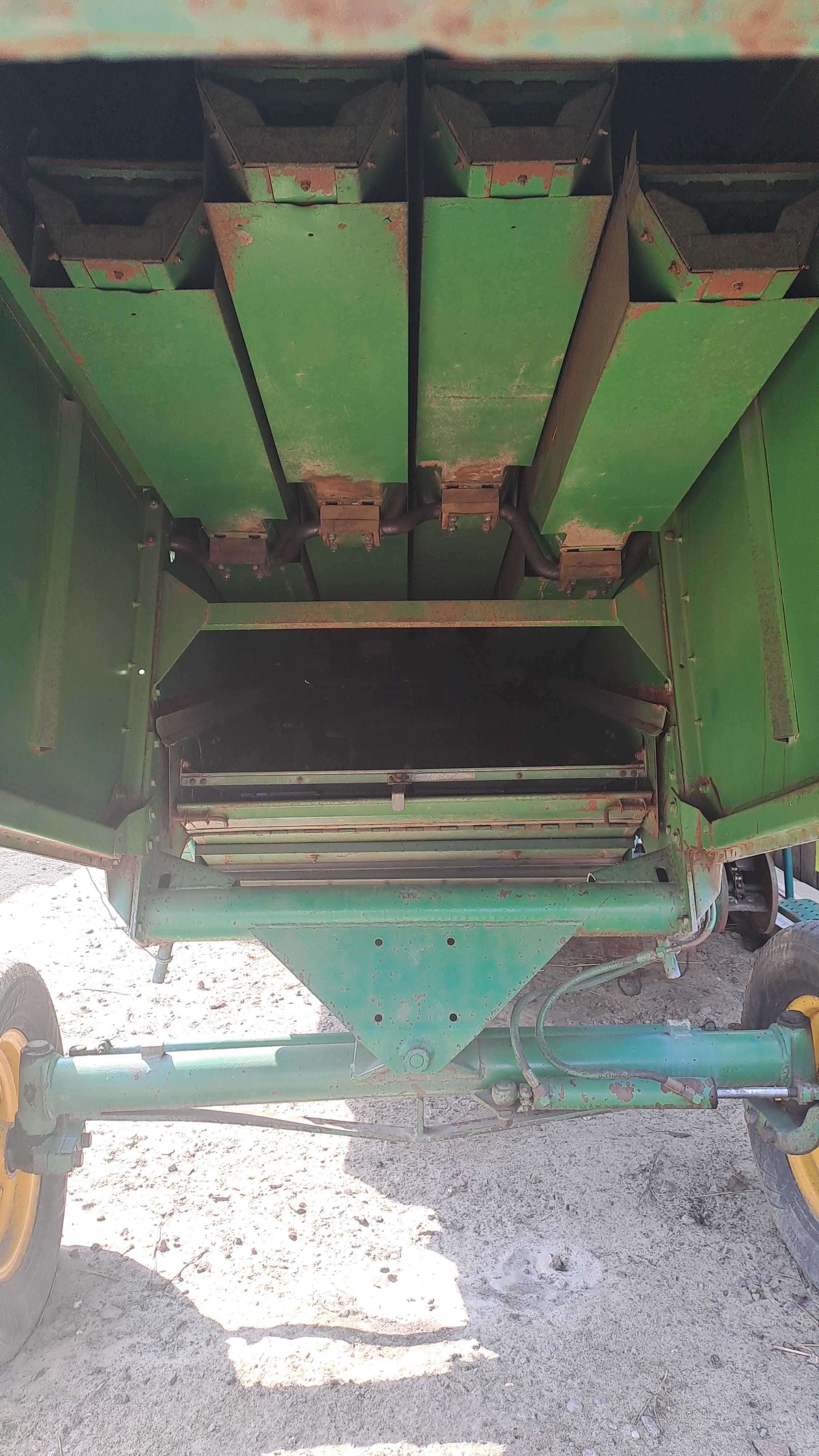 Продам комбайн John Deere 950.