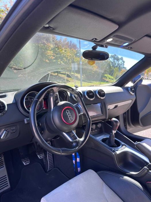 Audi TT 8J 2.0 TSI  (JBL, rádio Android) 140.000km