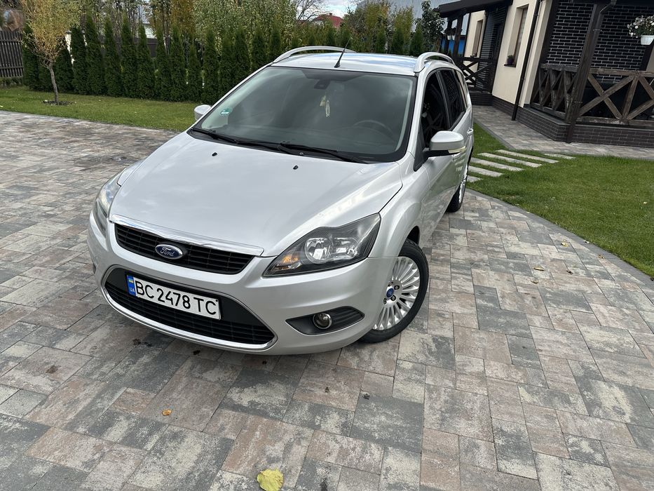 Форд фокус 2010 рік