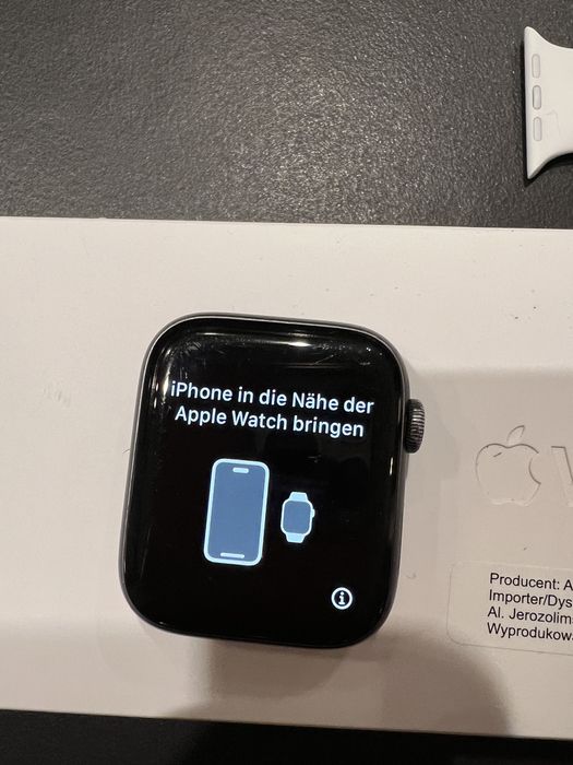 Apple Watch 4 GPS ESIM 44, aluminium, kolor księżycowy pył