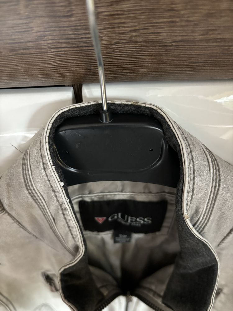 Męska kurtka skórzana S guess popielata
