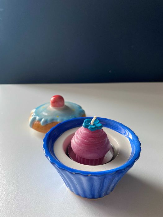 Świeczka i świecznik w kształcie babeczki