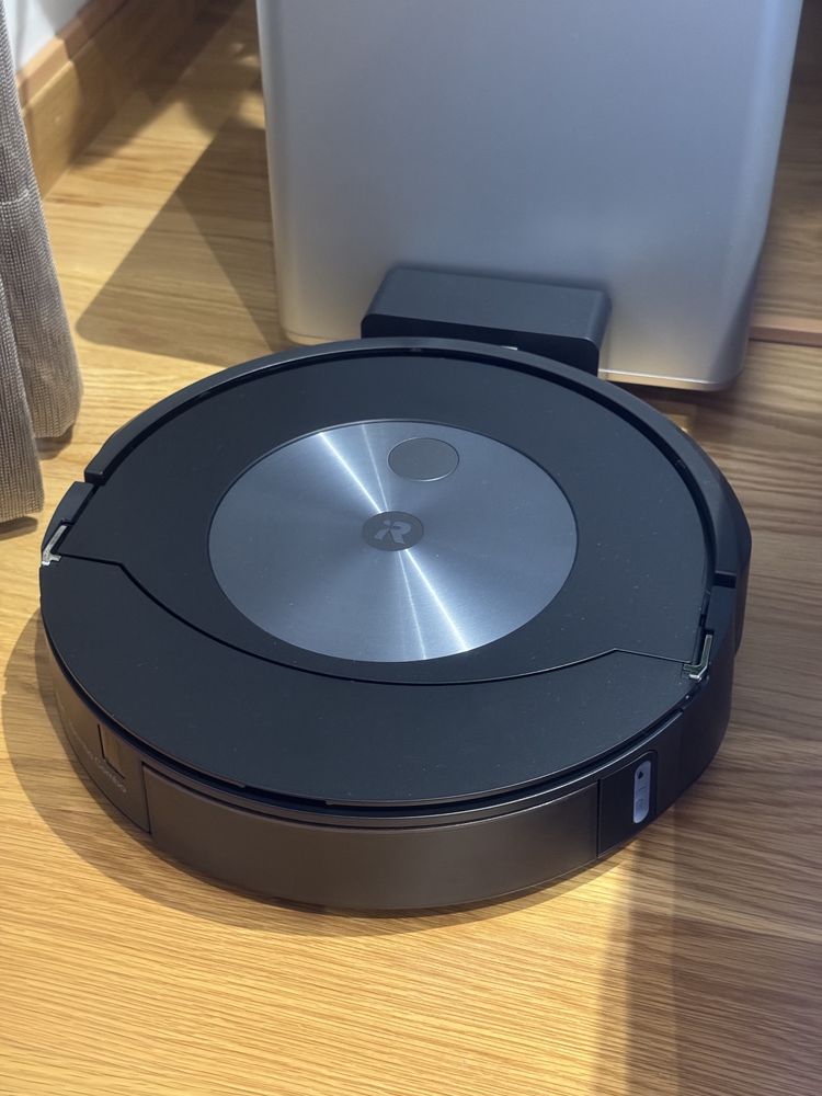 Robot aspirador e mopa Roomba Combo® j7
