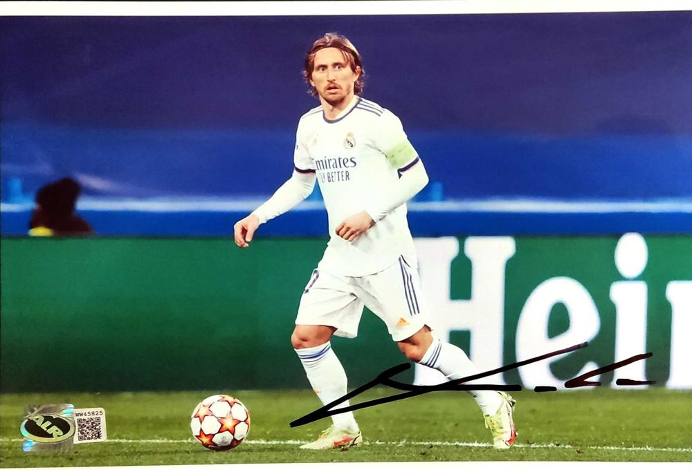 автограф футболіста «Реала» - Luka Modrić