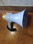 Megafone a pilhas novo