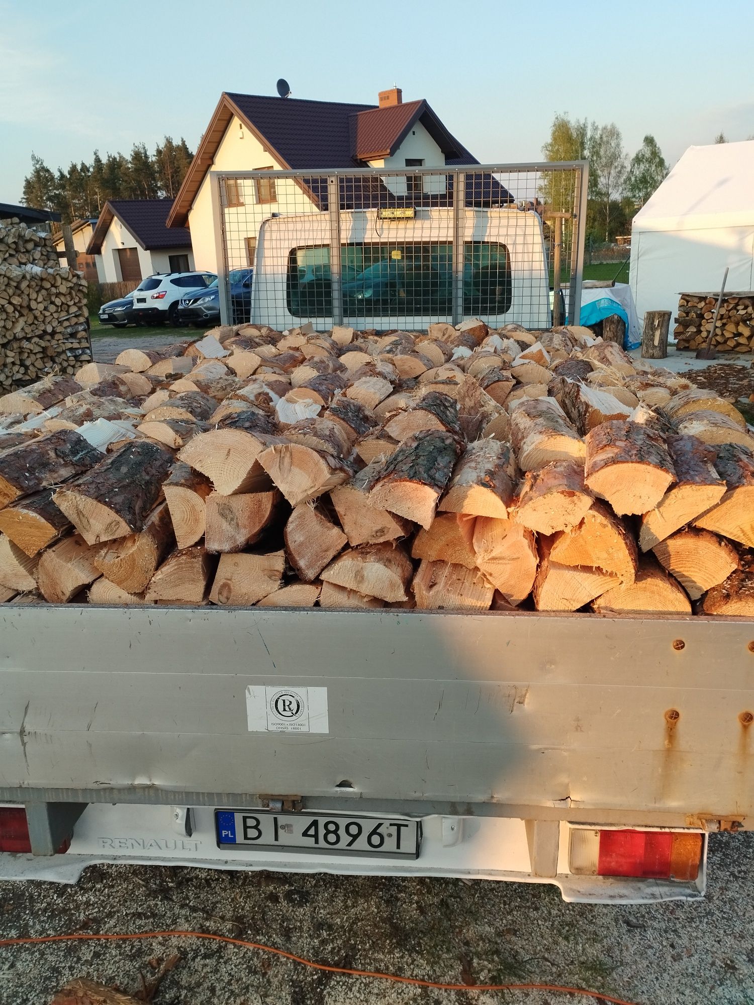 Drewno opałowe transport