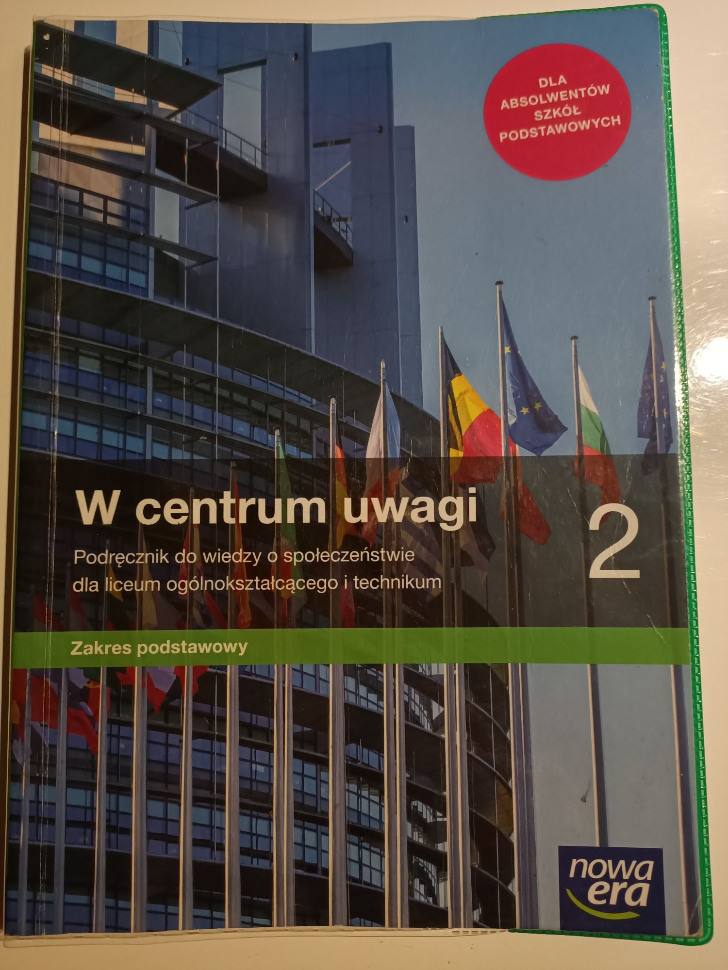 W centrum uwagi 2 podręcznik do wiedzy o społeczeństwie