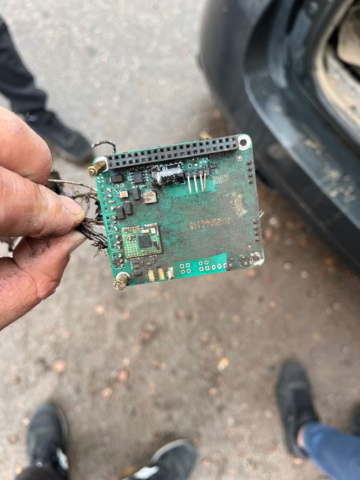 Продаю Антенна GPS CRPA на 4