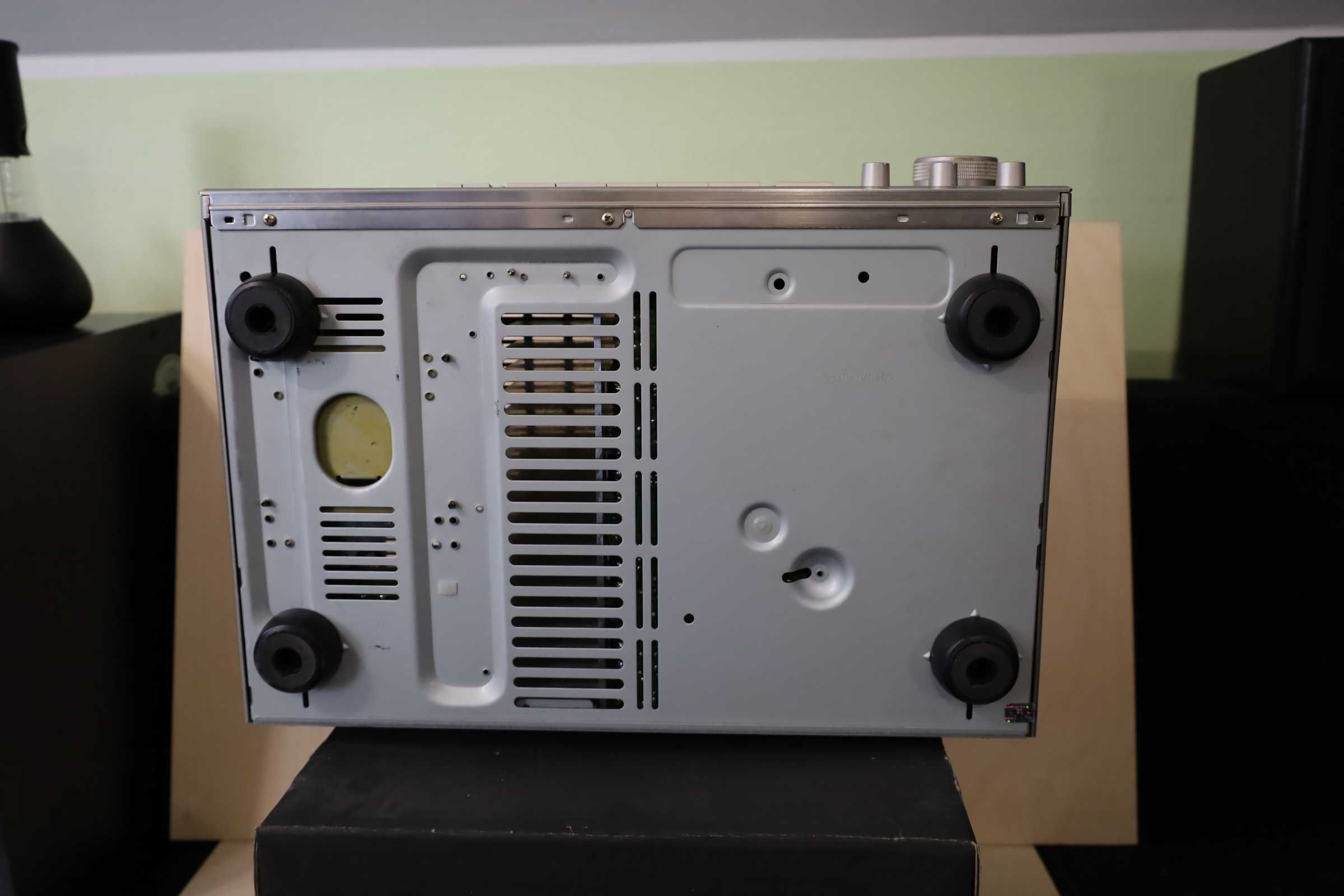 Amplituner stereo Onkyo TX-8211